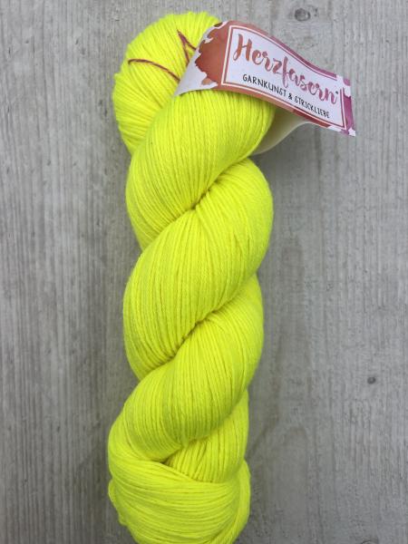 No 28 Neon Gelb